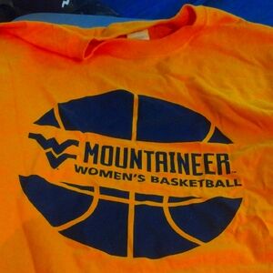 Vintage WVU Mountaineer MANIACS Women's Basketball T-shirt XL